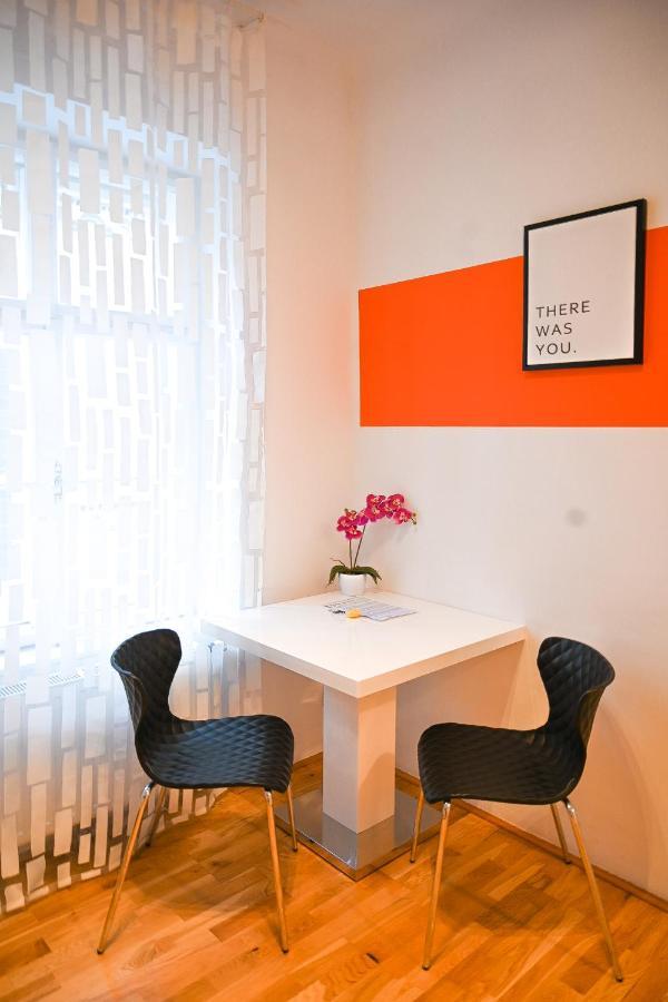 Backpacker Apartment Hofburg Вена Экстерьер фото