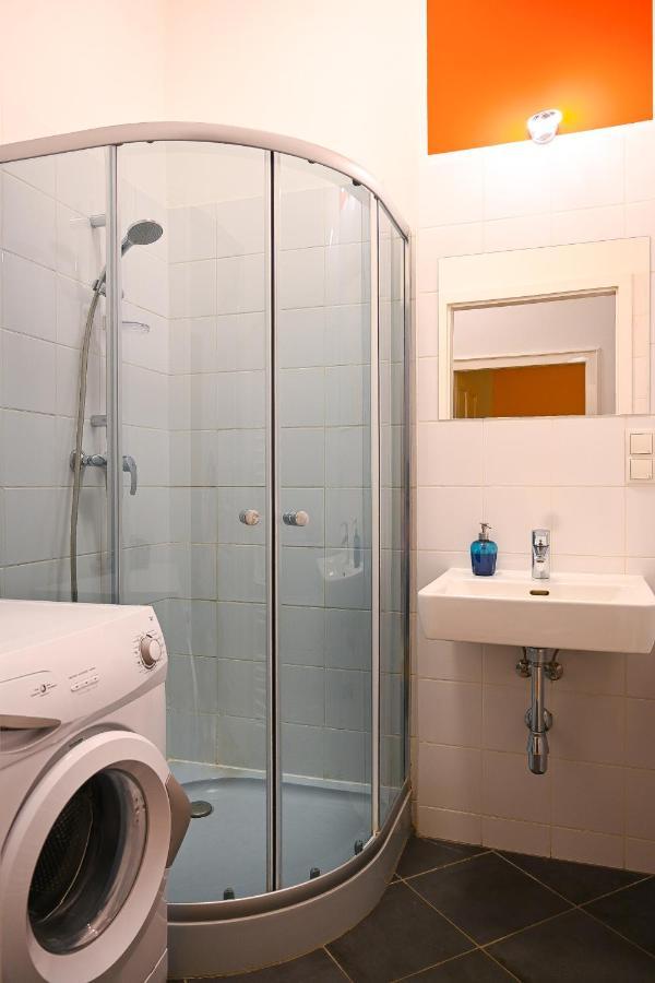 Backpacker Apartment Hofburg Вена Экстерьер фото